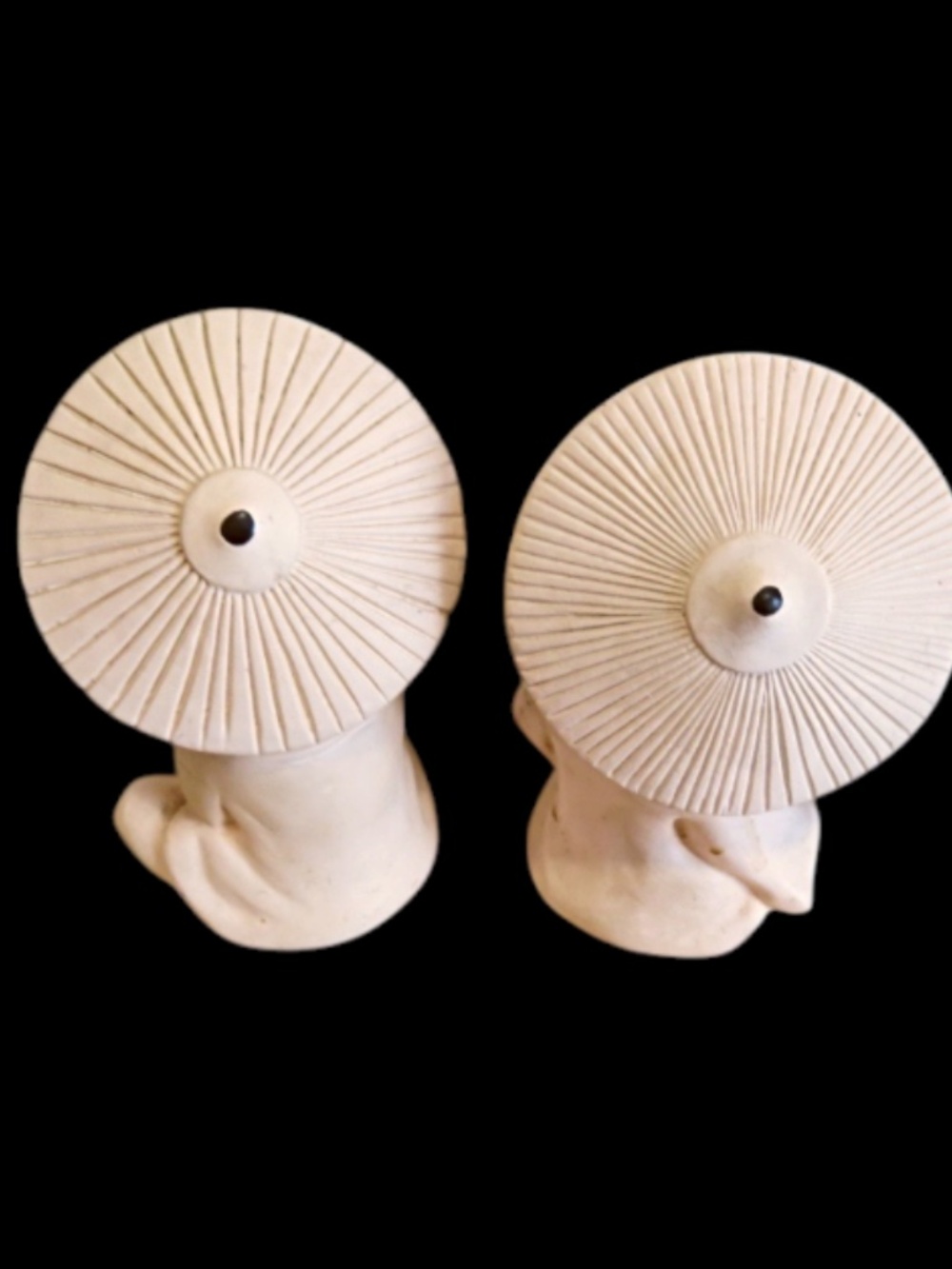 2 MID CENTURY Asian Oriental Chalkware Figurines, Light Pink, 1950s Decor - Picture 4 of 5